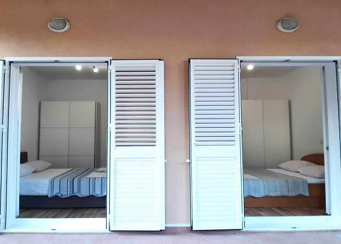 Kalale Deluxe -